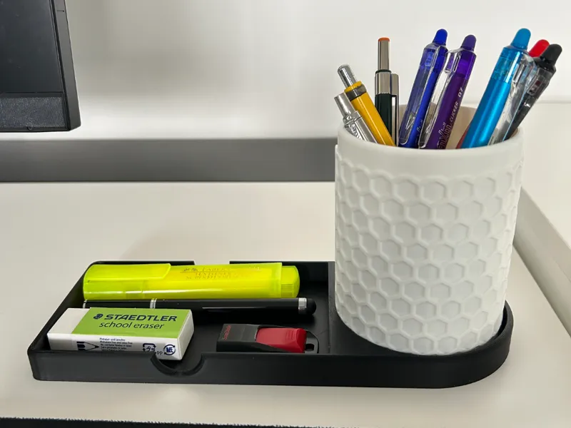 Slim desk organiser with hexagon pen holder
