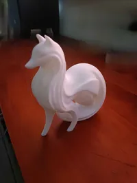 Sculpture minimaliste de loup — photo 2