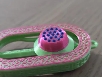 Objeto manipulable: SnapSlide Fidget - (PiP, 20min, 4g, spring-loaded) — vista de referencia 3