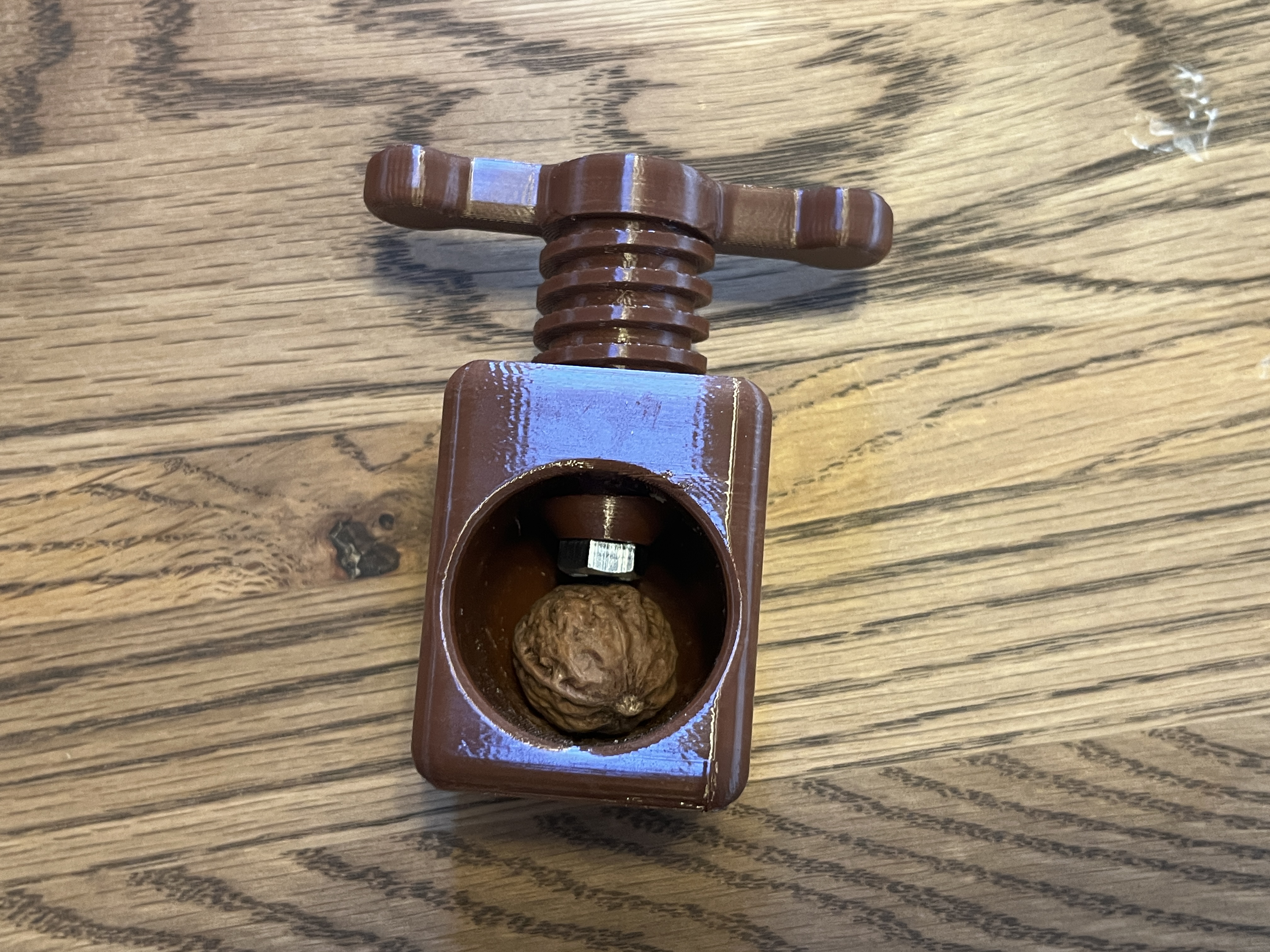 Miniatura 3 do modelo 3D くるみ割り機　手回しでしっかり割れる。