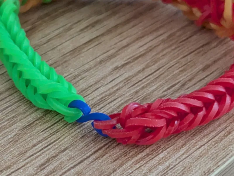 Rainbow Loom S Clip