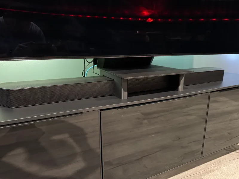Samsung Q990 Sound Bar TV Riser