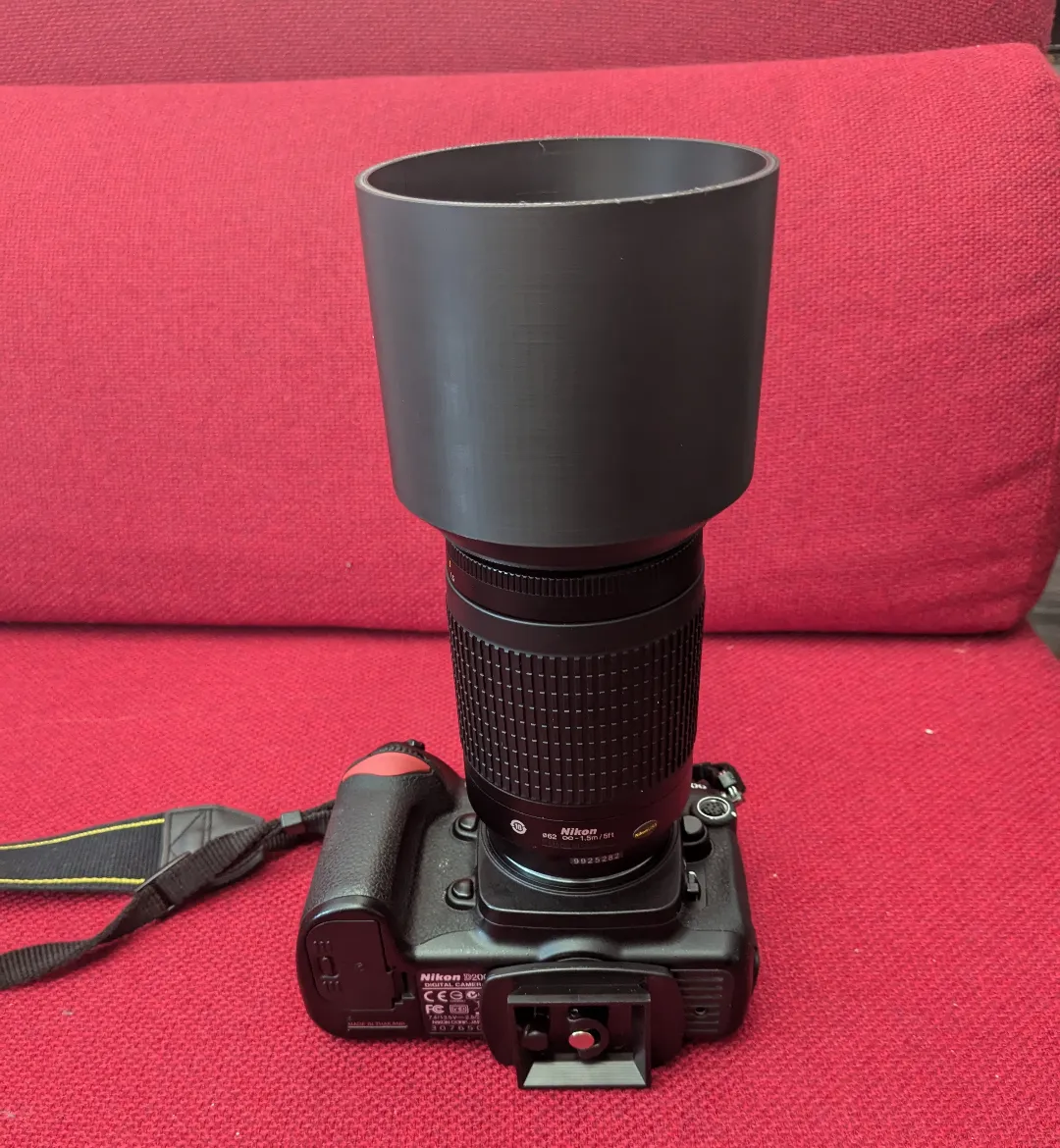 Pare-soleil Nikon pour objectif 70-300 56mm