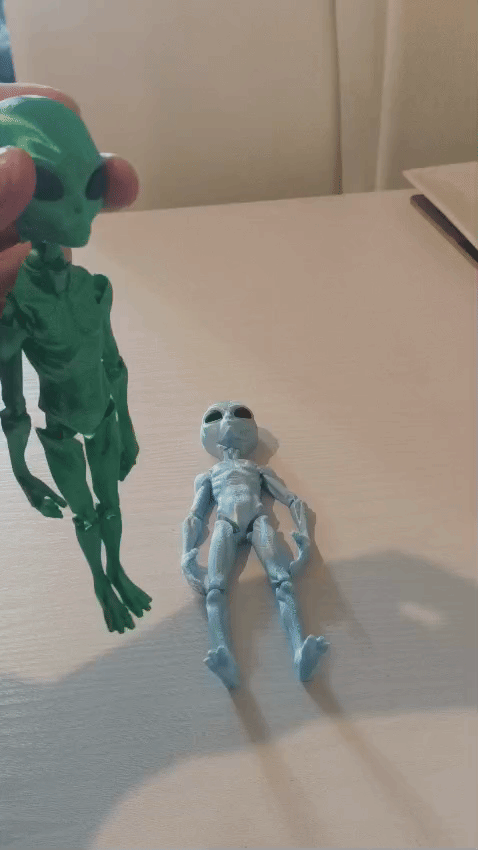 Articulated alien