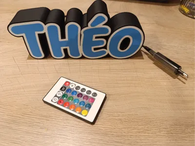 Lightbox - First Name - Théo 