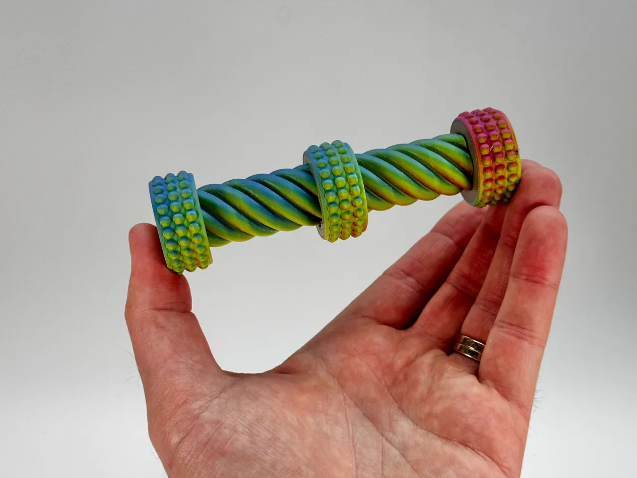 twist fidget view 2