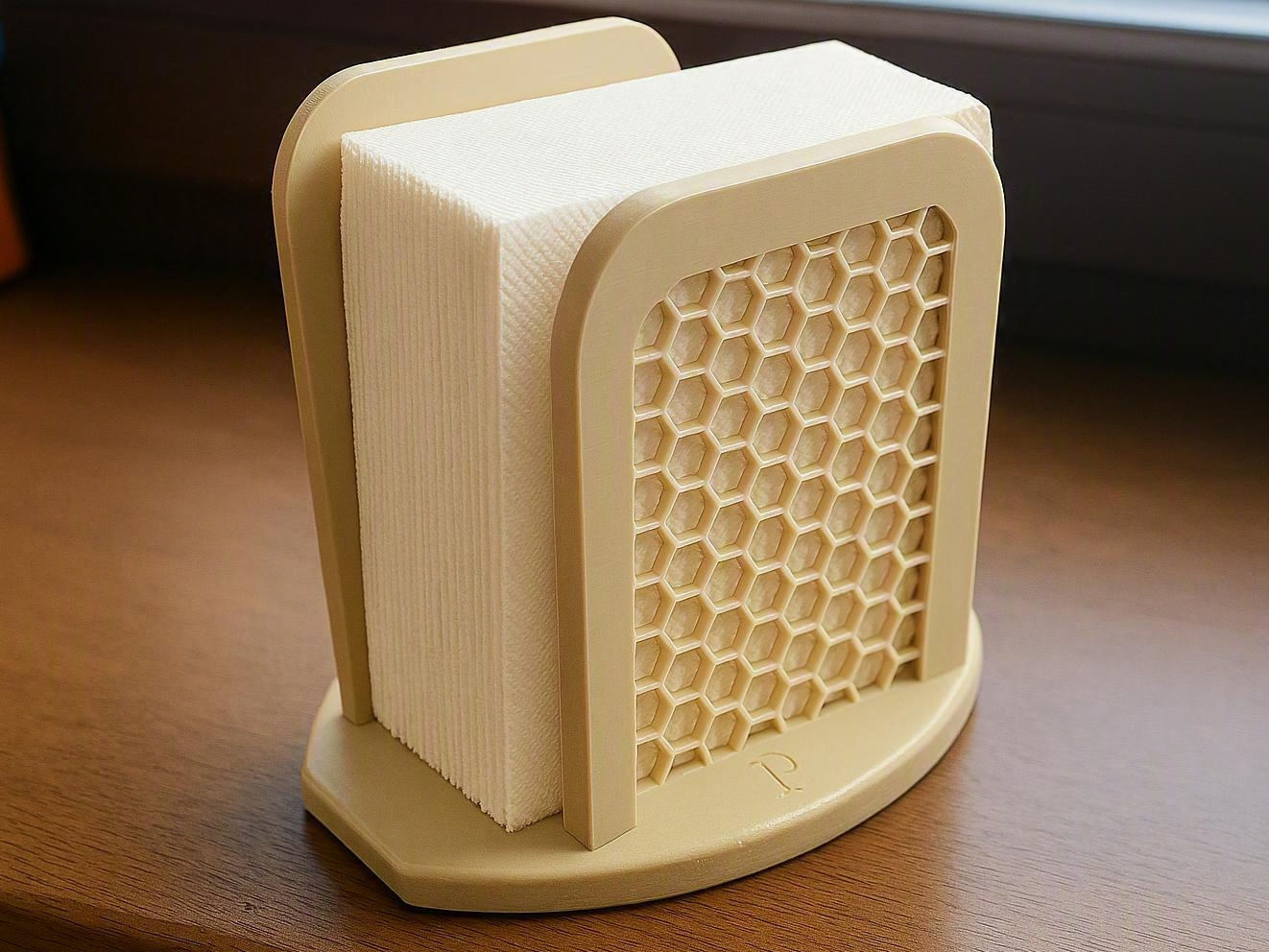 Honey pattern napkin holder