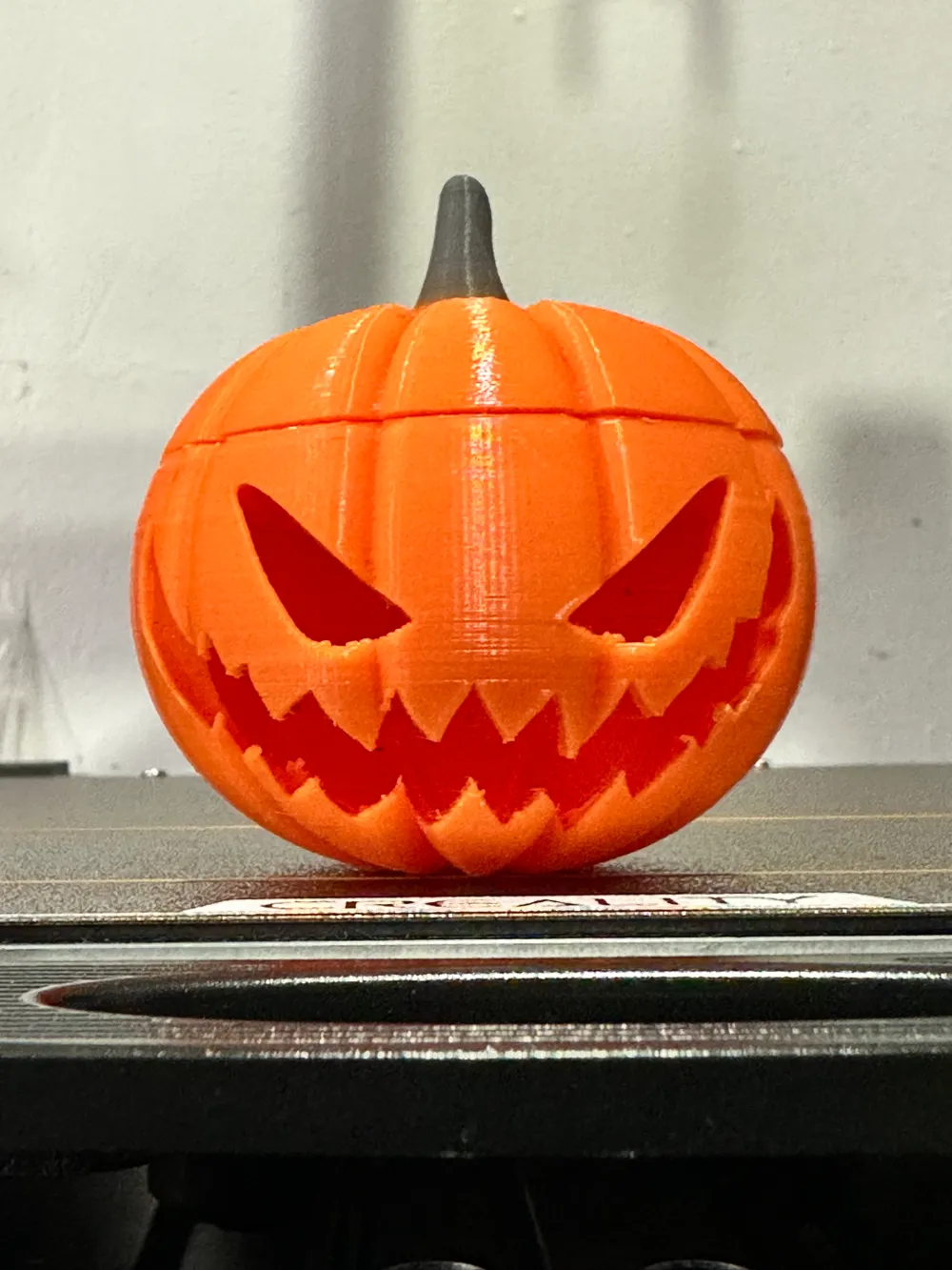 Halloween Pumpkin with Removable Lid - Free 3D Print Model - MakerWorld