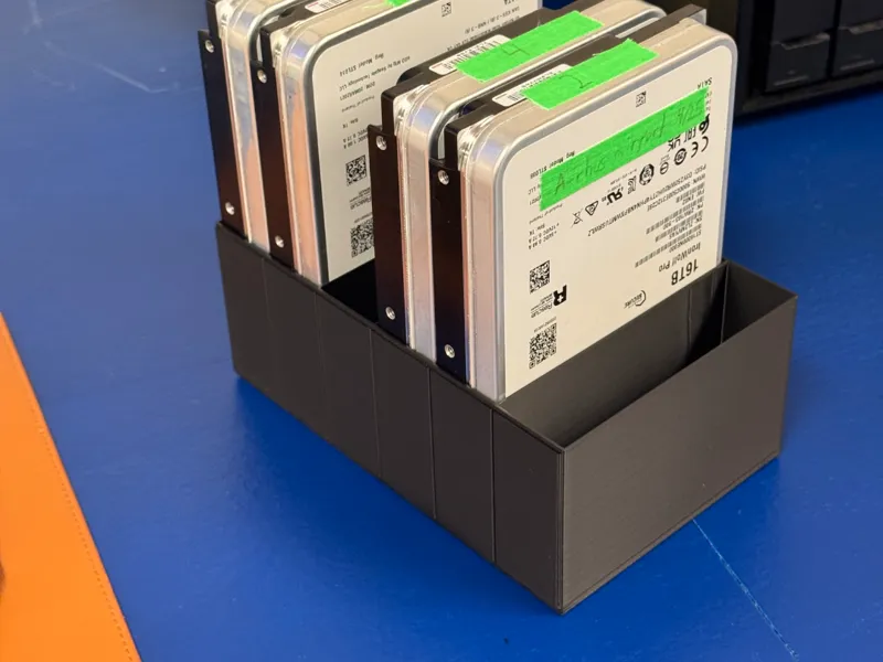 3.5” HardDrive Organizer - With Label Slots