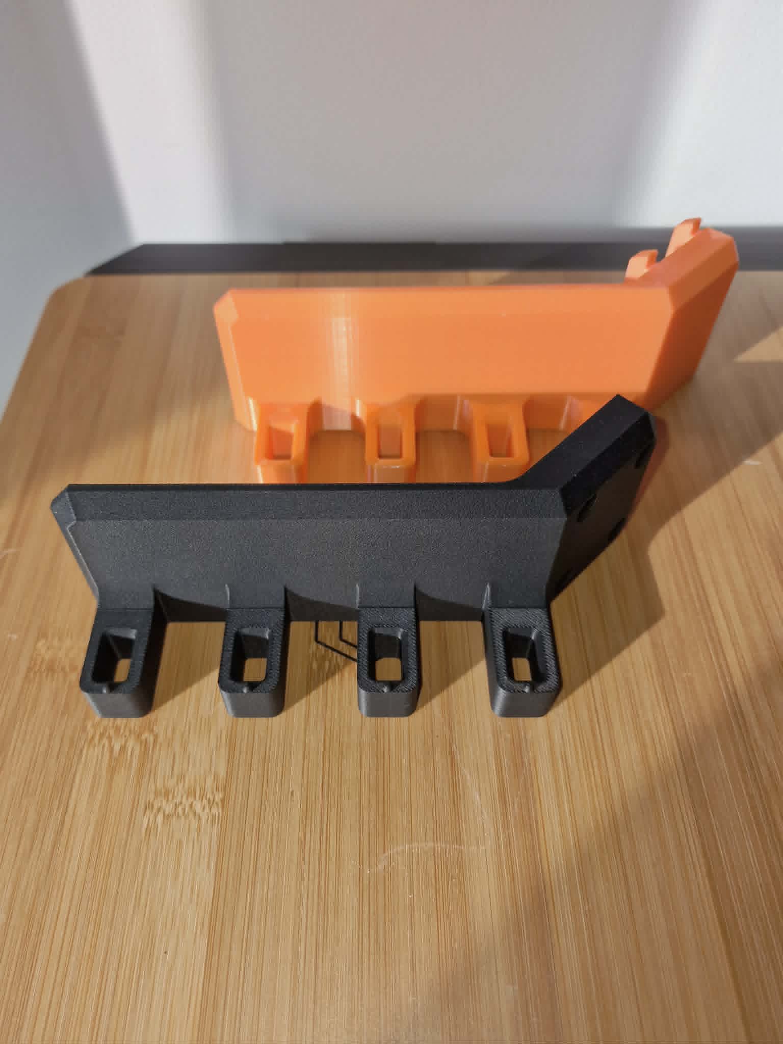 0.15mm layer, 3 walls, 20% infill, 2 infill walls