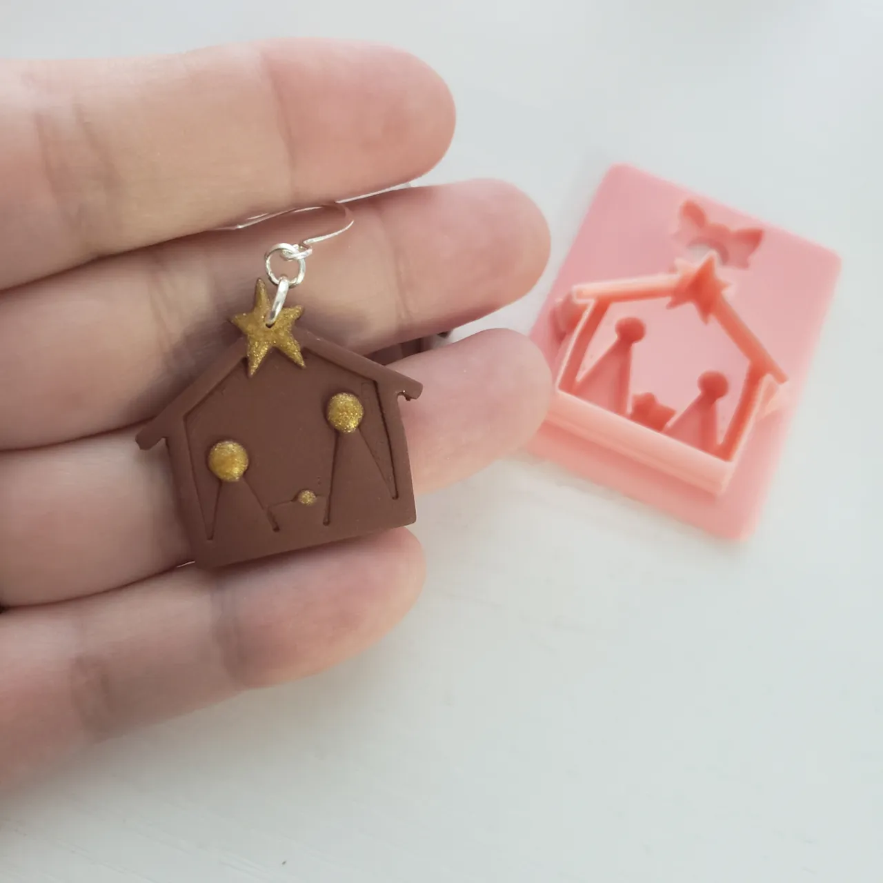Simple Nativity Polymer Clay Earring Cutter view 3