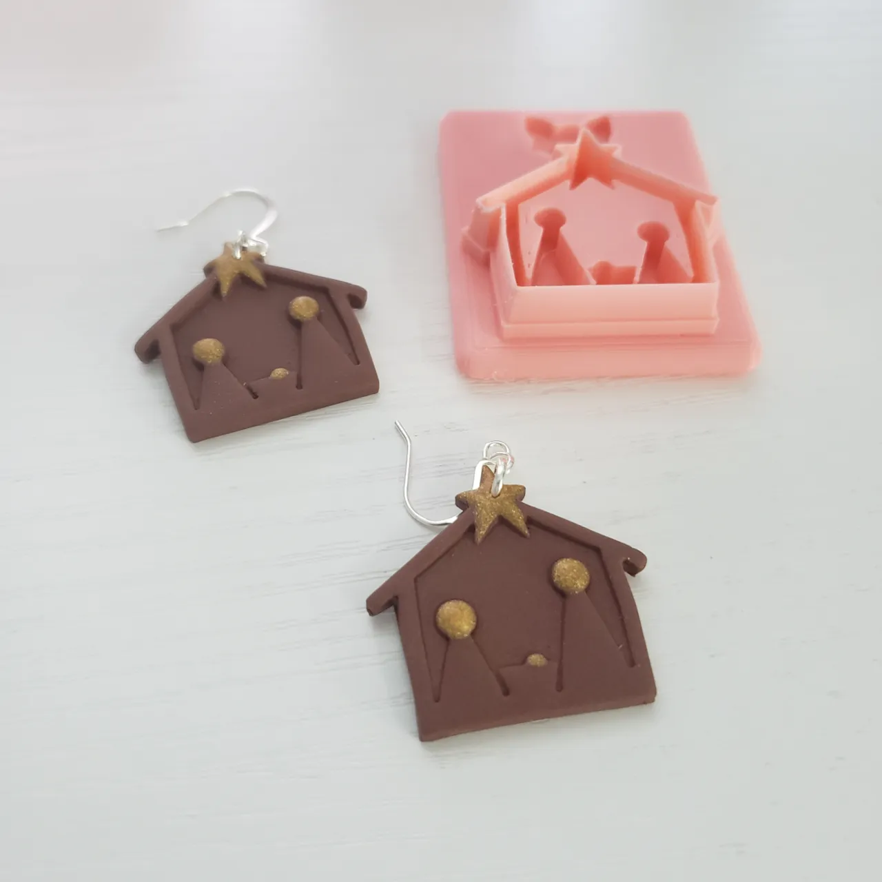 Simple Nativity Polymer Clay Earring Cutter view 4