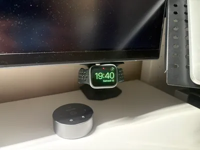 Apple Watch charger screen stand