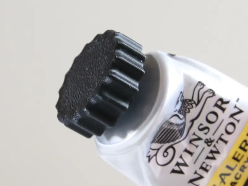 tube opener for Winsor & Newton acrylic tubes