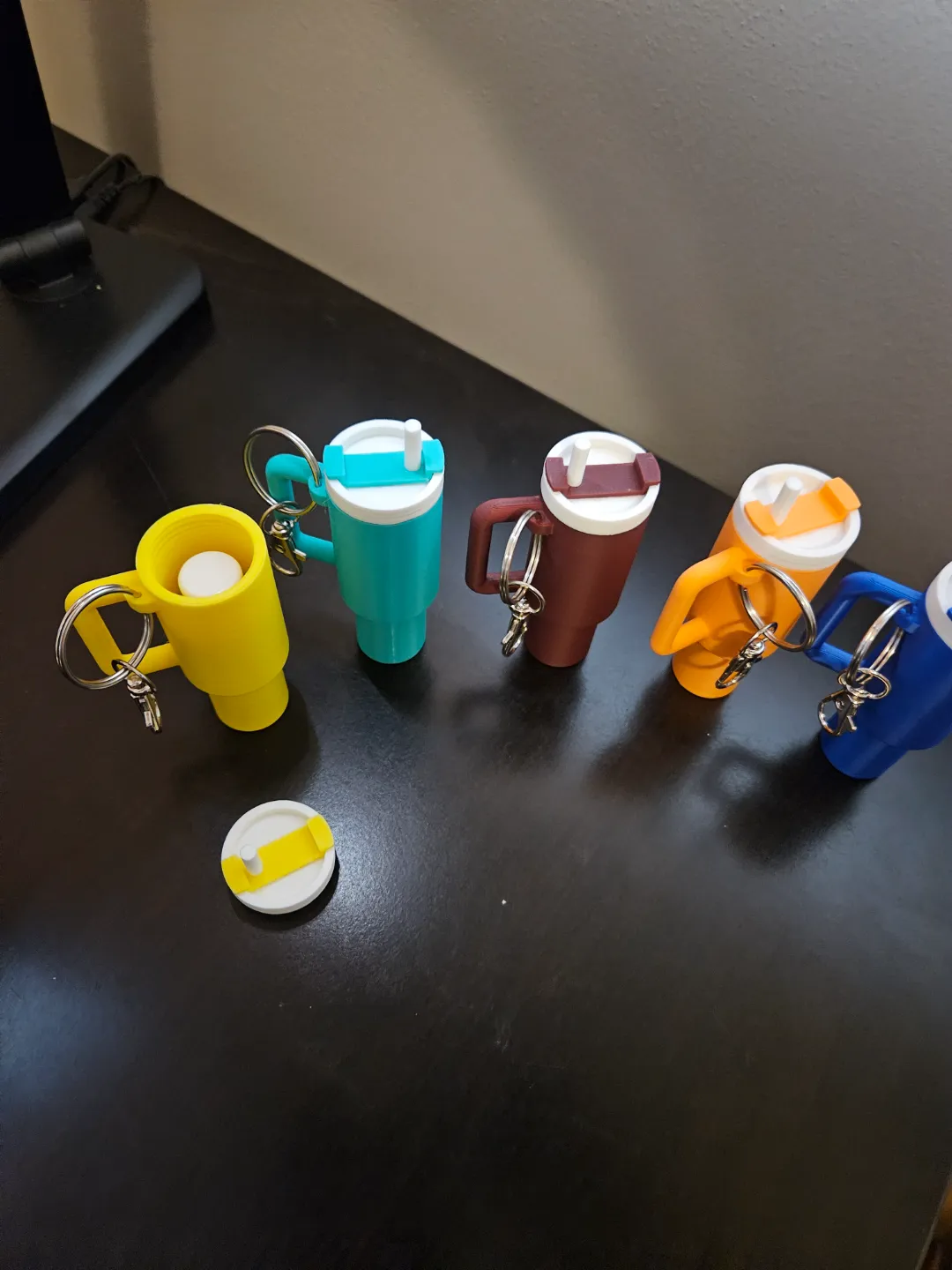Drink Tumbler Keychain Chapstick Holder view 3