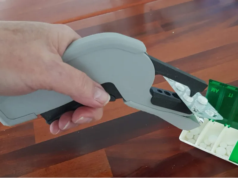 pill puncher for blister packages