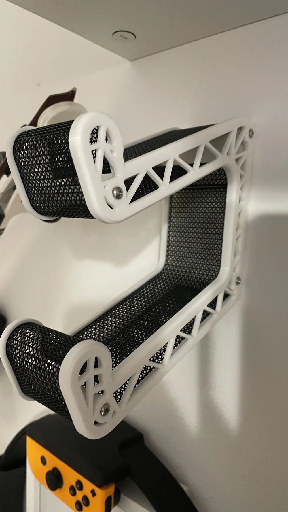 Controller Wall Mount - Free 3D Print Model - MakerWorld