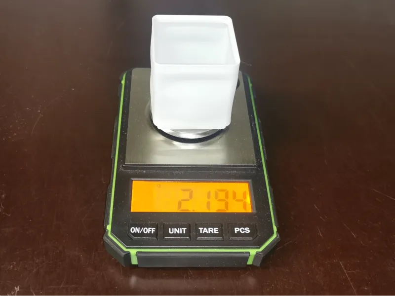 Ultra lightweight Gridfinity bin (2.2 g PLA)