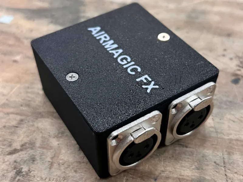 2 Way DMX Splitter Box