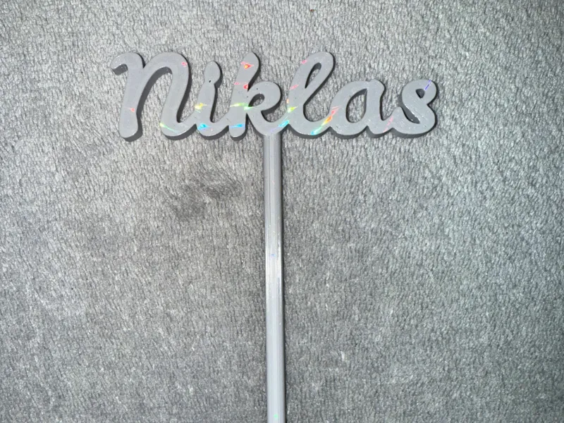 Personalisierter Namensstecker "Niklas"