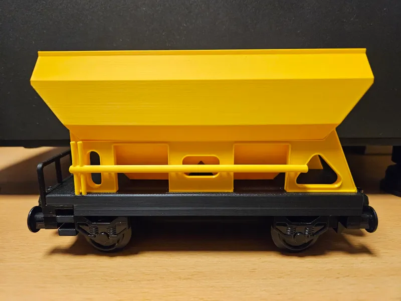 Hopper railcar