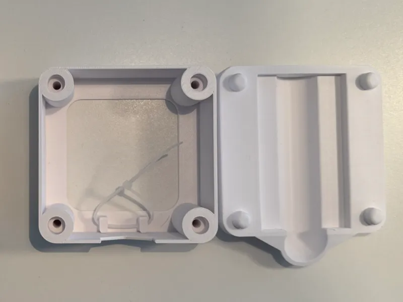 Surface-mounted cable outlet  Sortie Câble saillie