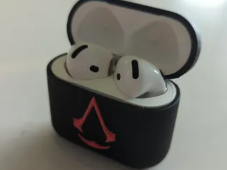 Assassin's Creed AirPods 4 case