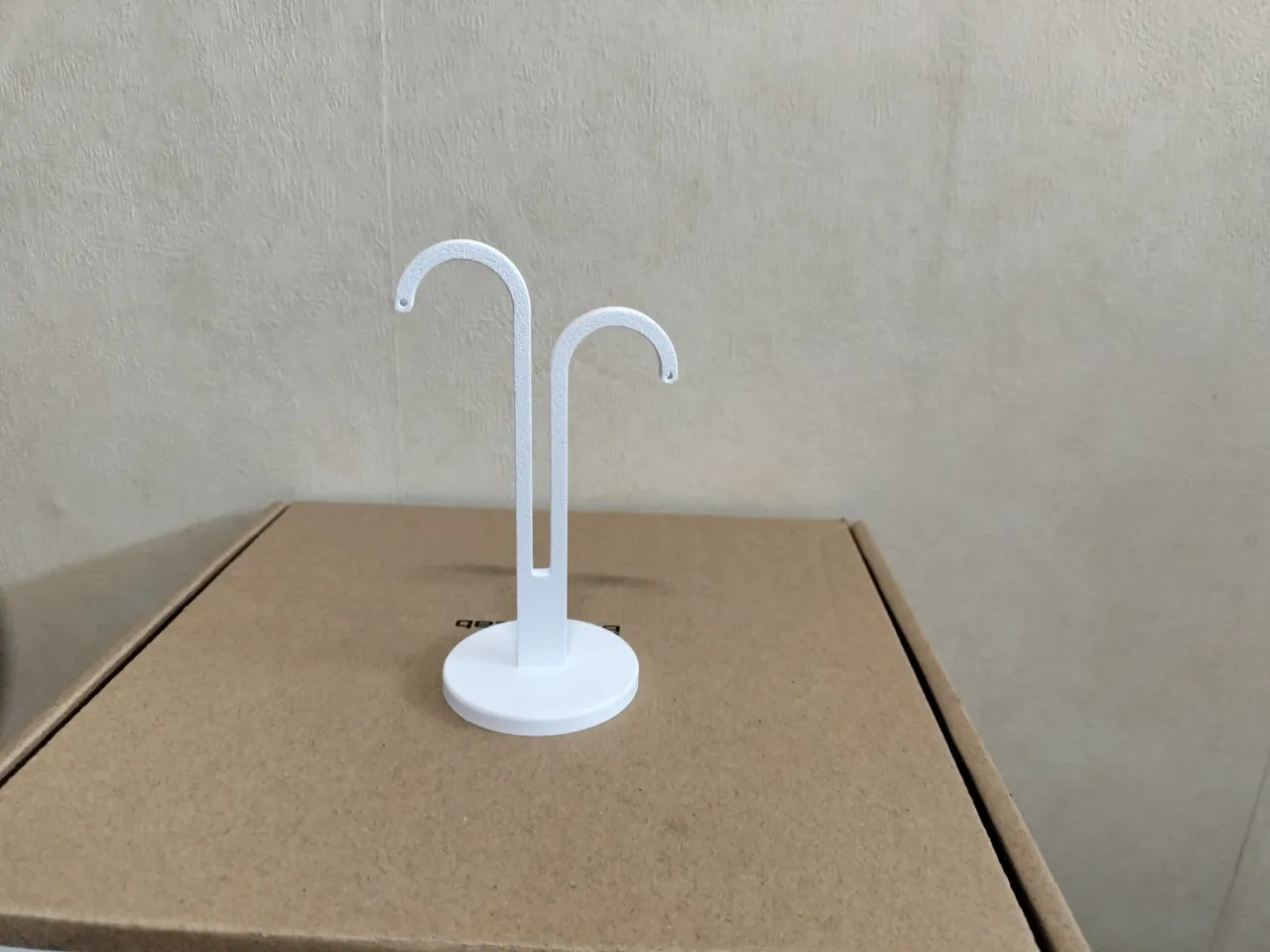 Minimalist Earring Stand – Quick & Easy 3D Print view 2