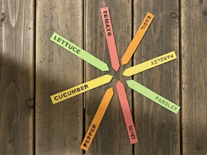 Plant Labels with Storage Box