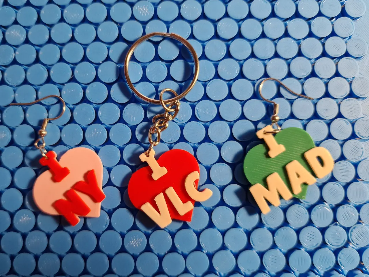 Customizable earrings & keyrings "I Love..." view 2