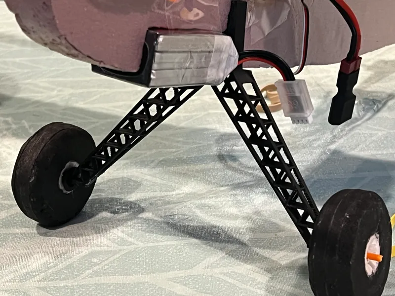 Landing Gear for Lightweight RC Airplanes