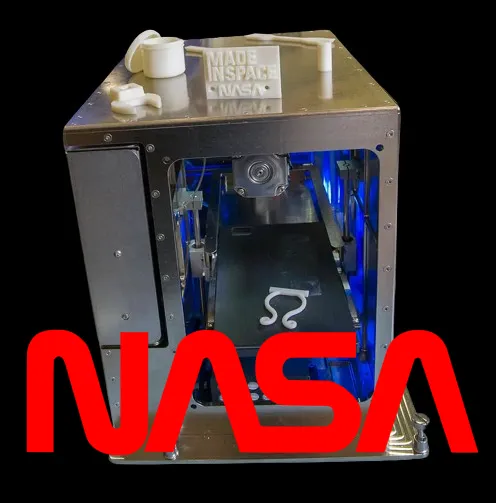 Réplique d'outils de la Station spatiale internationale