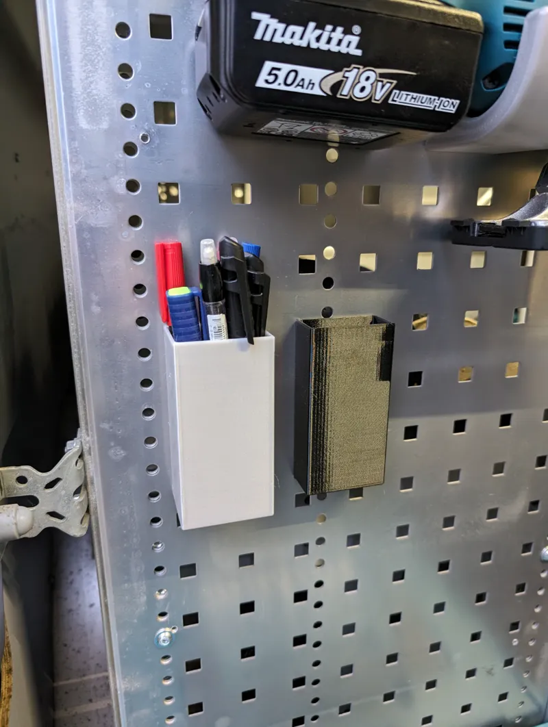 Square OBI Pegboard (10 mm) Pen holder