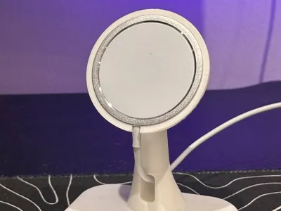 Magsafe charger stand