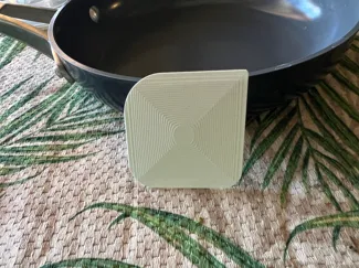 Kitchen pot and pan food scraper