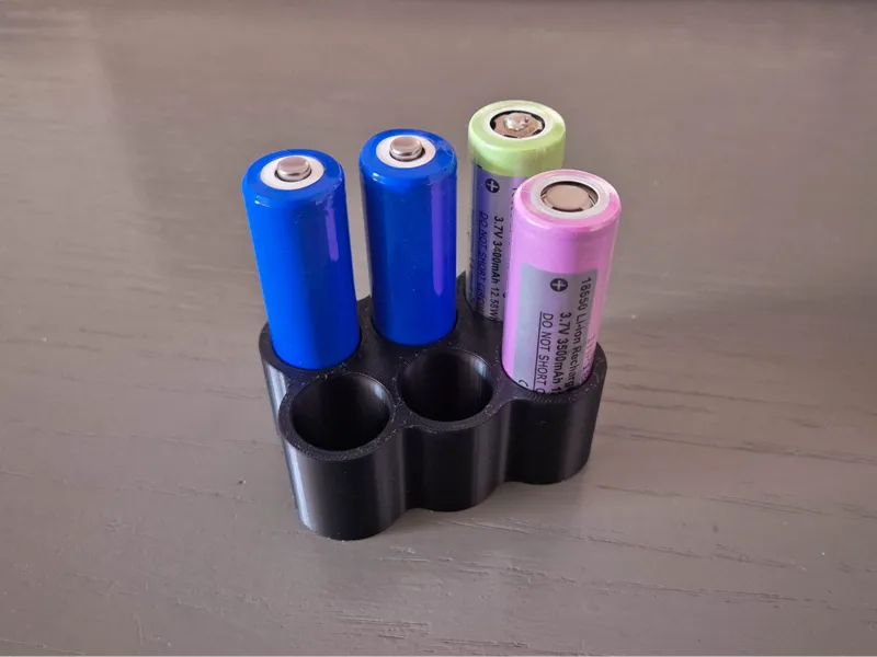 Li-ion battery stand alone holder