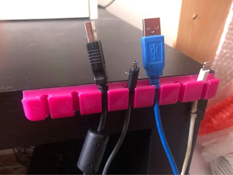 Range Cables USB (Cable Holder)