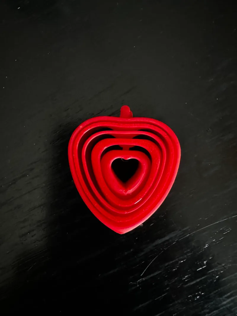 Heart keychain fidget spinner