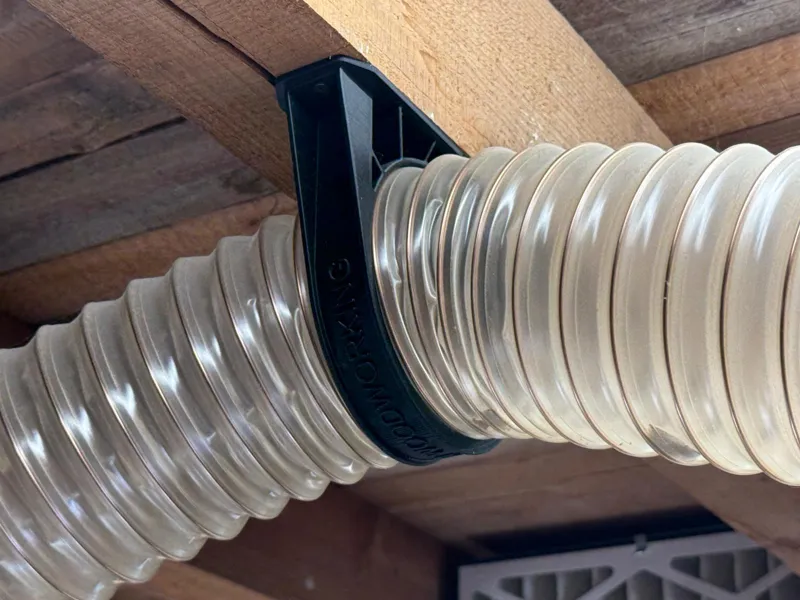 mount for air hose 120mm