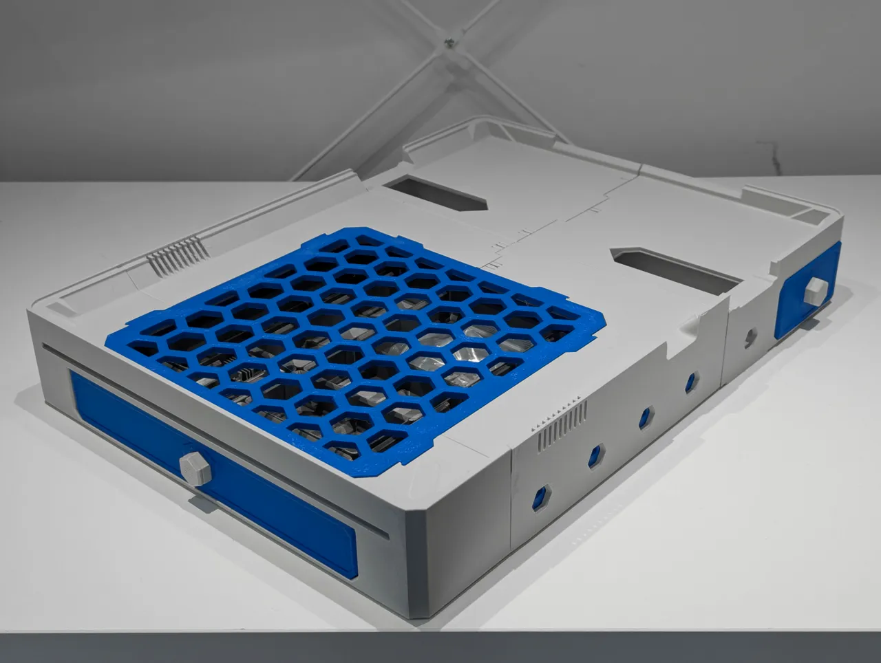 A1 - Stackable Storage Stand V1 view 2