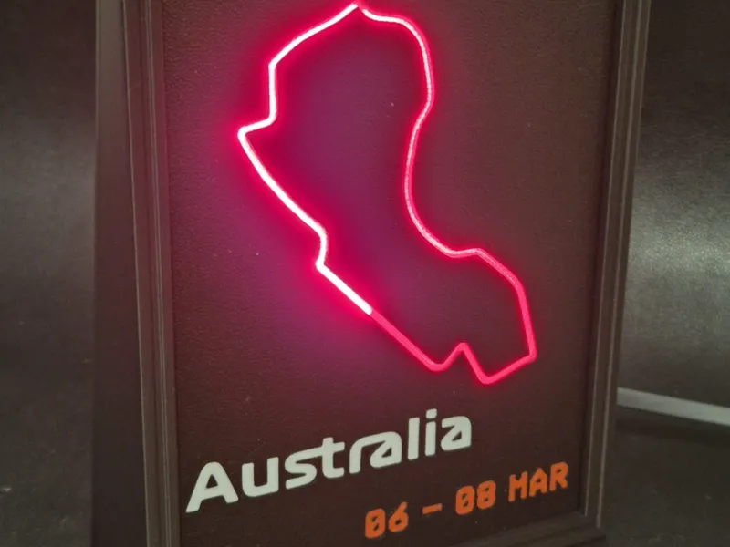 F1 2026 circuit Australia with light