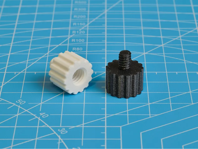 3/8" to 1/4" screw adapter (Photo/video)