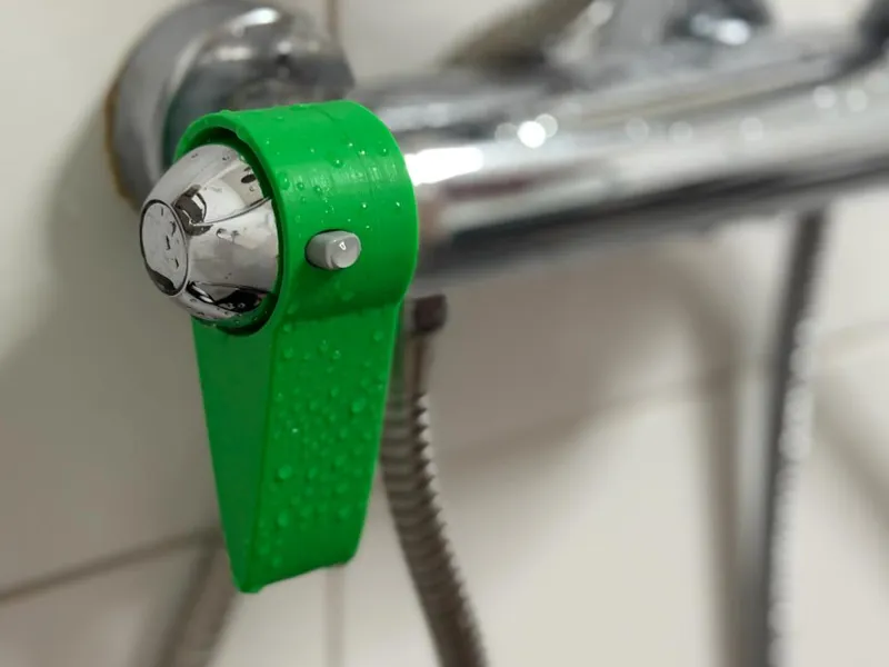 Accessible Thermostatic Shower Handle