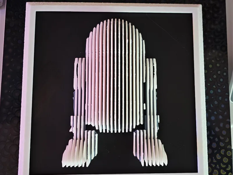 R2D2 Schicht Skulptur