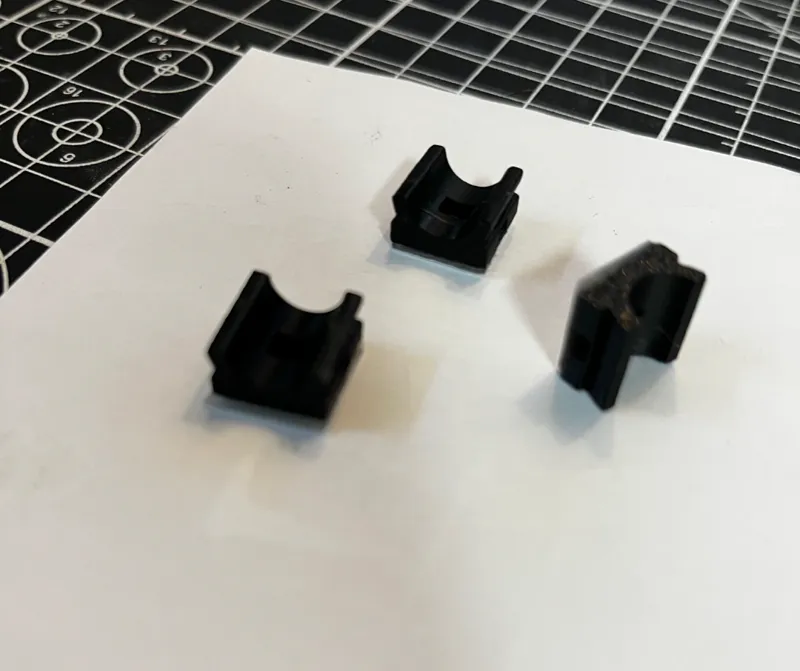 Kabelhalter Cableholder ab 6 mm