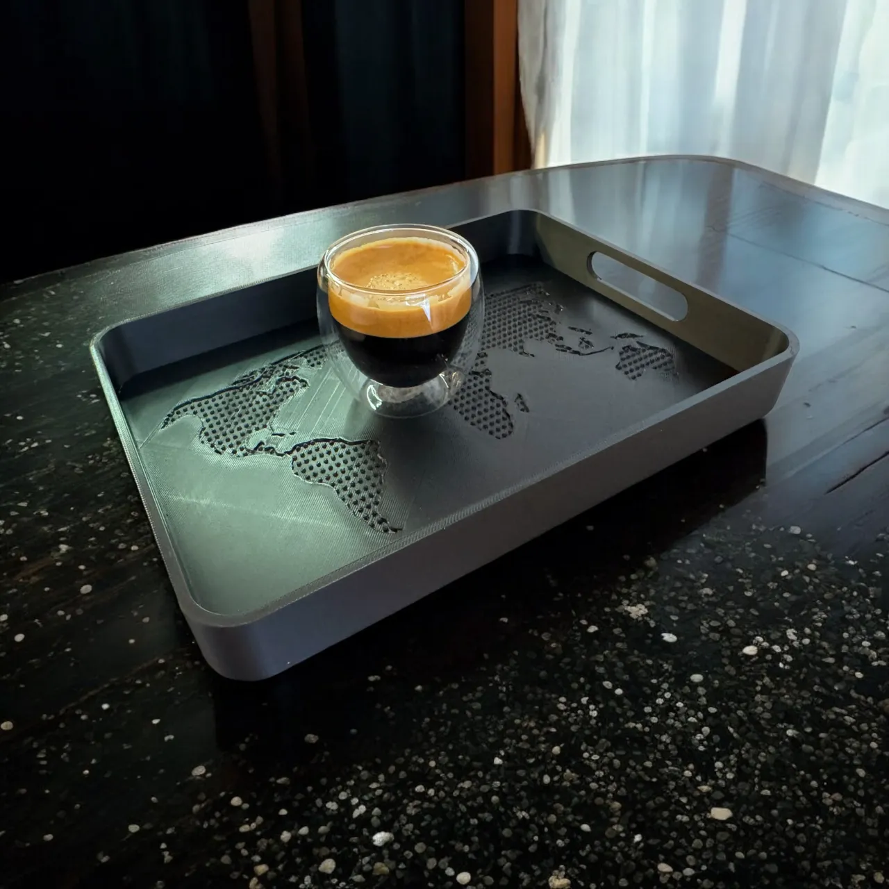 Designer Tray "OneWorld" view 4