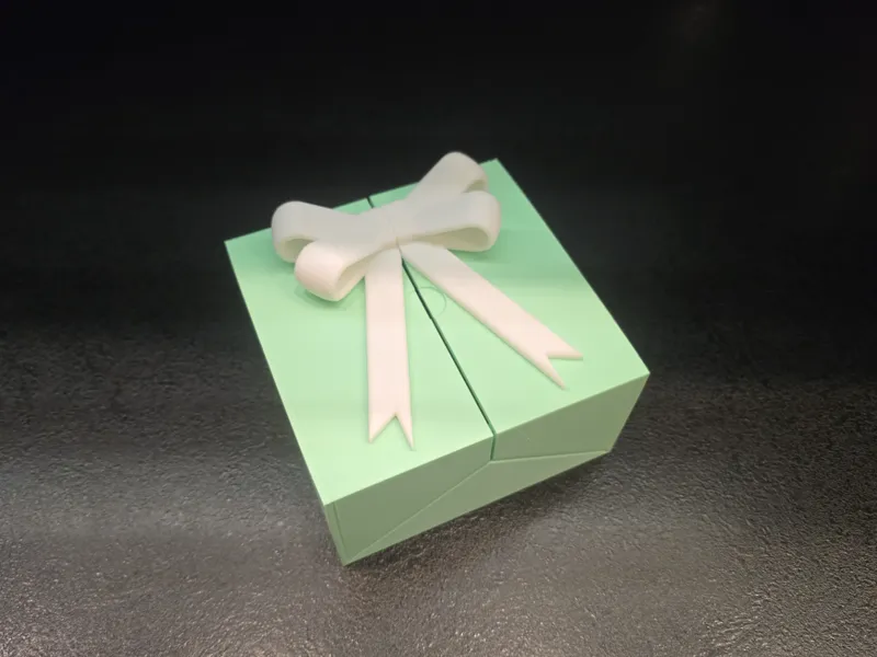Gift box with print-in-place hinges