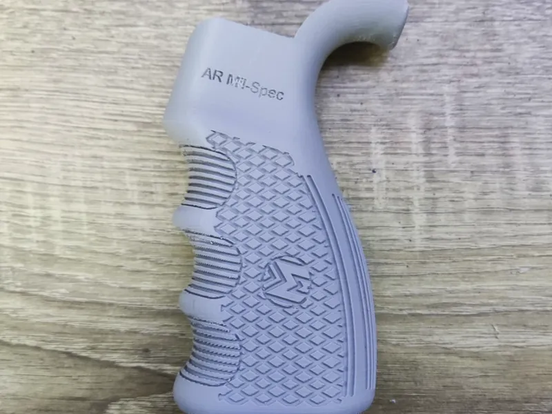 Airsoft M4 GBB Milspec type grip 