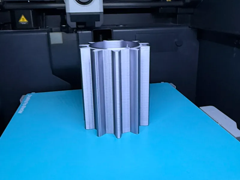 Gear shaped desk orgainzer