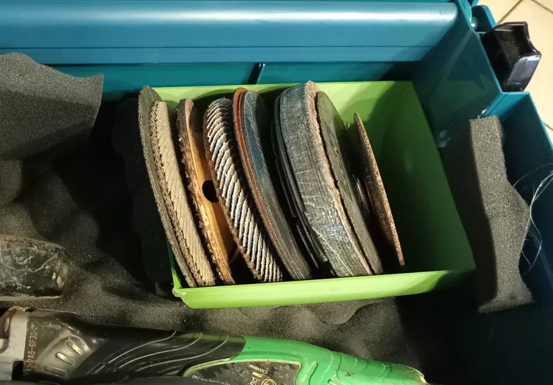 Case for 125mm grinder disks